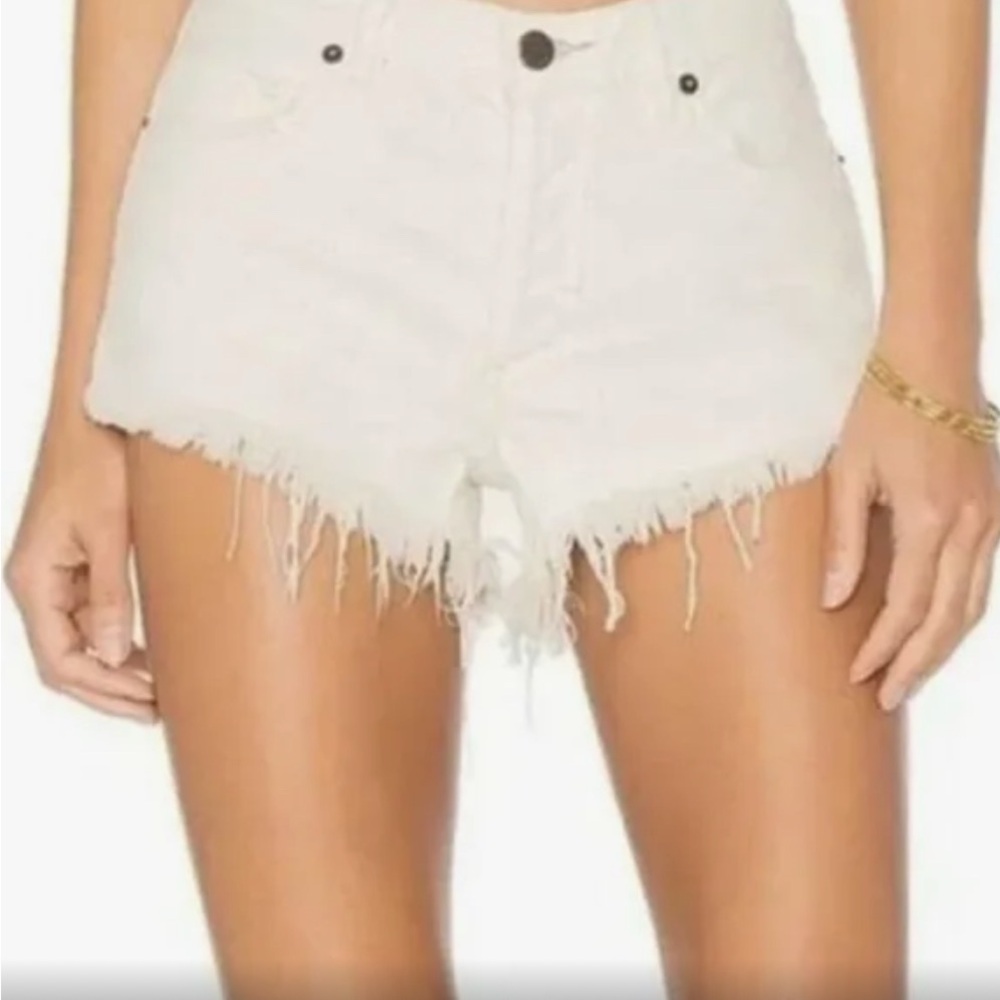 WE THE FREE Soft & Relaxed White Cut Off Shorts Size 27 Distressed